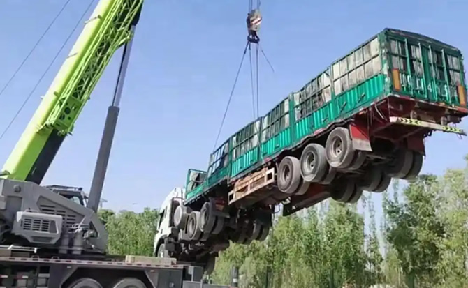 北票道路脱困救援案例
